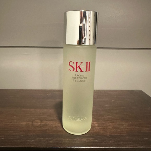 SK II Facial Treatment Essence